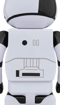 Bearbrick x Star Wars 100% 'First Order Stormtrooper Executioner White' Order Bearbrick x Star Wars 100% 'First Order Stormtrooper Executioner White'