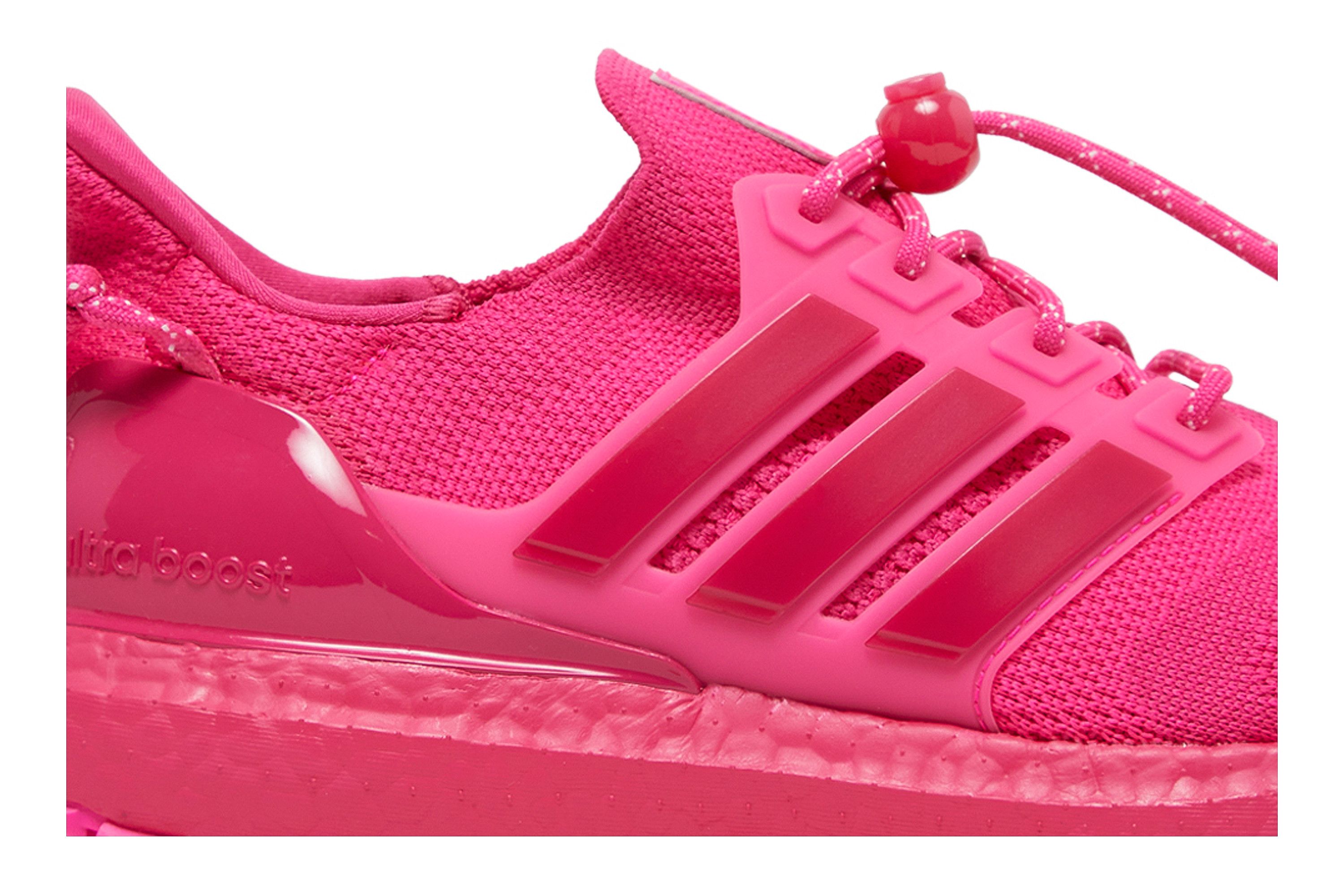 Lookbook ビヨンセ Ivy Park × adidas ウルトラブースト OG ピンク GX2236