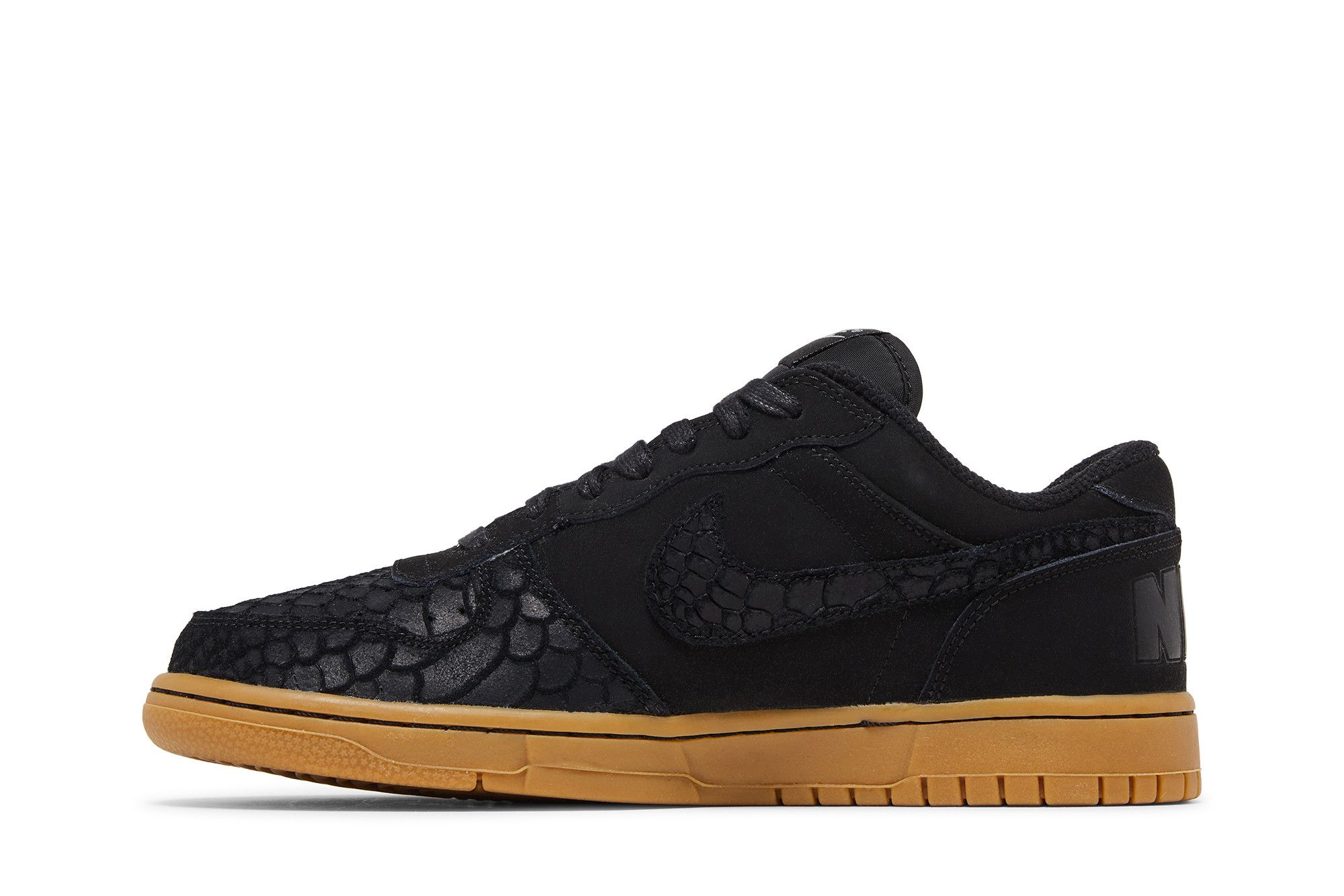 Lookbook Nike Big Low Lux ''Gomme Noir Peau de Serpent'' 854166-002