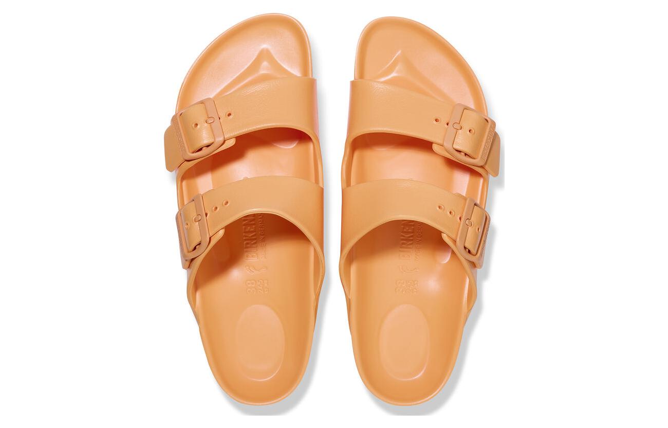 Shop Birkenstock Arizona Essentials EVA 木瓜色拖鞋 1025586