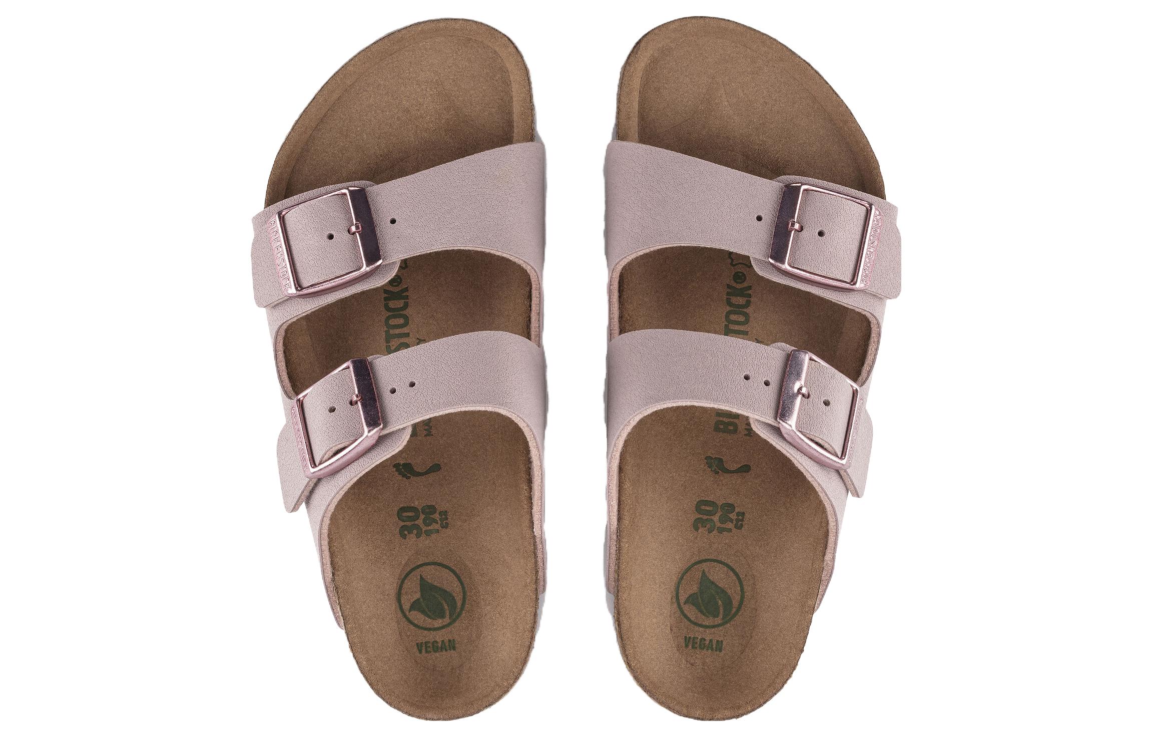 Shop Birkenstock 皮革 舒適柔軟搭扣 一字拖鞋 男款 粉色