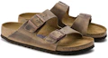 Shop Birkenstock Arizona软床垫油皮革‘烟草棕’ 0552811
