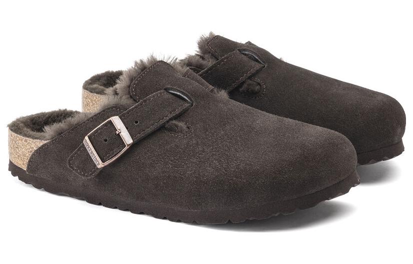 Shop Birkenstock 麂皮舒適休閒棉拖 男女同款 咖啡色