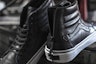 Lookbook Blends x Vans SK8-Hi Zip LX "骨/紺" VN-000ZSJJJZ