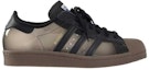 Shop Blondey McCoy x adidas Superstar 80-an 'Coklat' FU9683