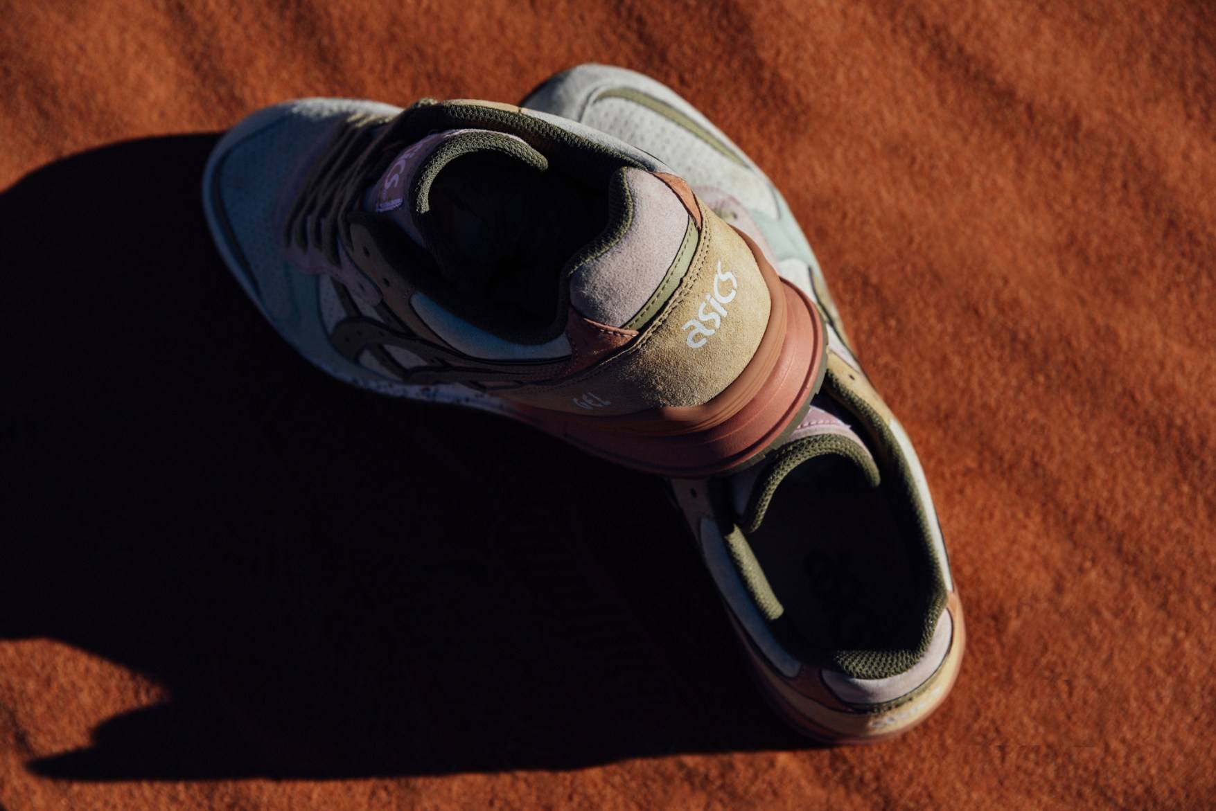 Shop Bodega x ASICS Gel经典款旅行风格鞋 H50JK-0170