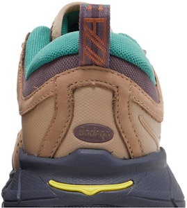 Bodega x HOKA Tor Ultra Low GORE-TEX "世界在此" 1145771-NBYL Sizing Bodega x HOKA Tor Ultra Low GORE-TEX "世界在此" 1145771-NBYL