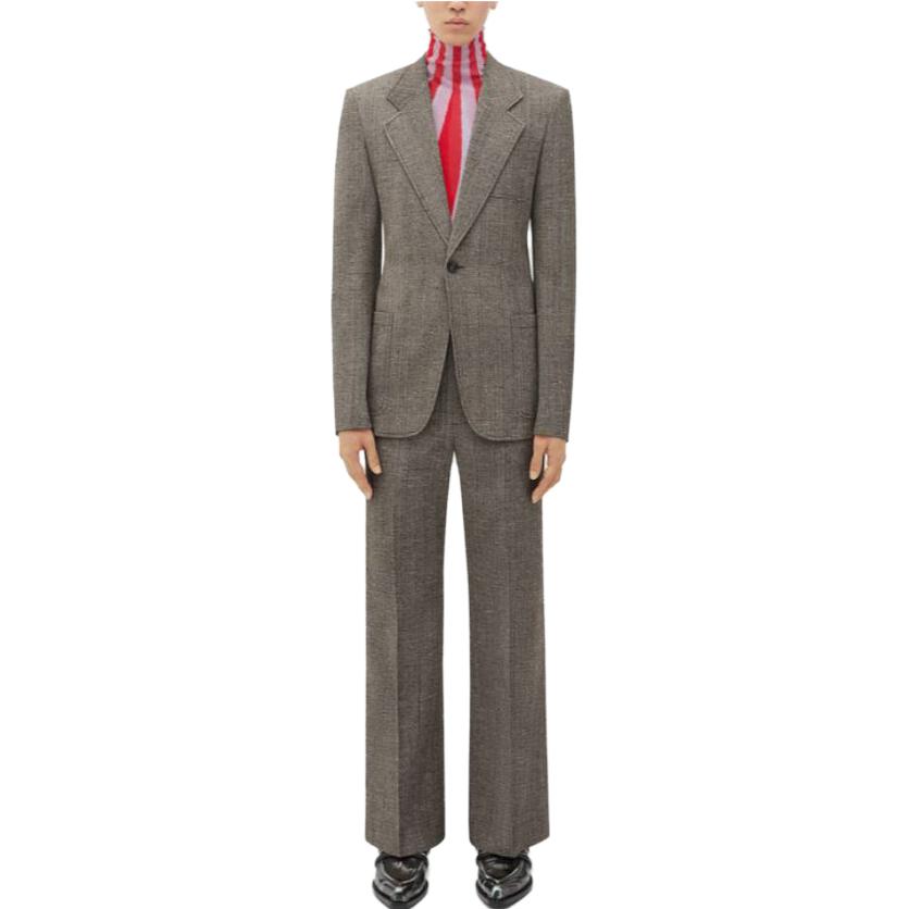 Lookbook Bottega Veneta 2023春夏灰色修身單扣西裝外套 752524V36C02515