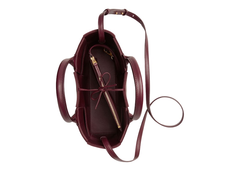 Lookbook 보테가 베네타 아르코 인트레치오 미니 바롤로 토트백 
