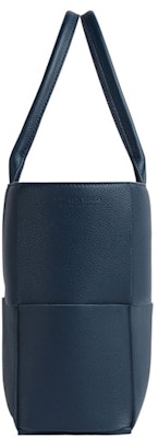 葆蝶家 Arco 手提包 深蓝色 Order 葆蝶家 Arco 手提包 深蓝色