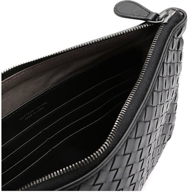 Bottega Veneta Bolsa de Mano Biletto Intrecciato Nappa Negra Lookbook Bottega Veneta Bolsa de Mano Biletto Intrecciato Nappa Negra