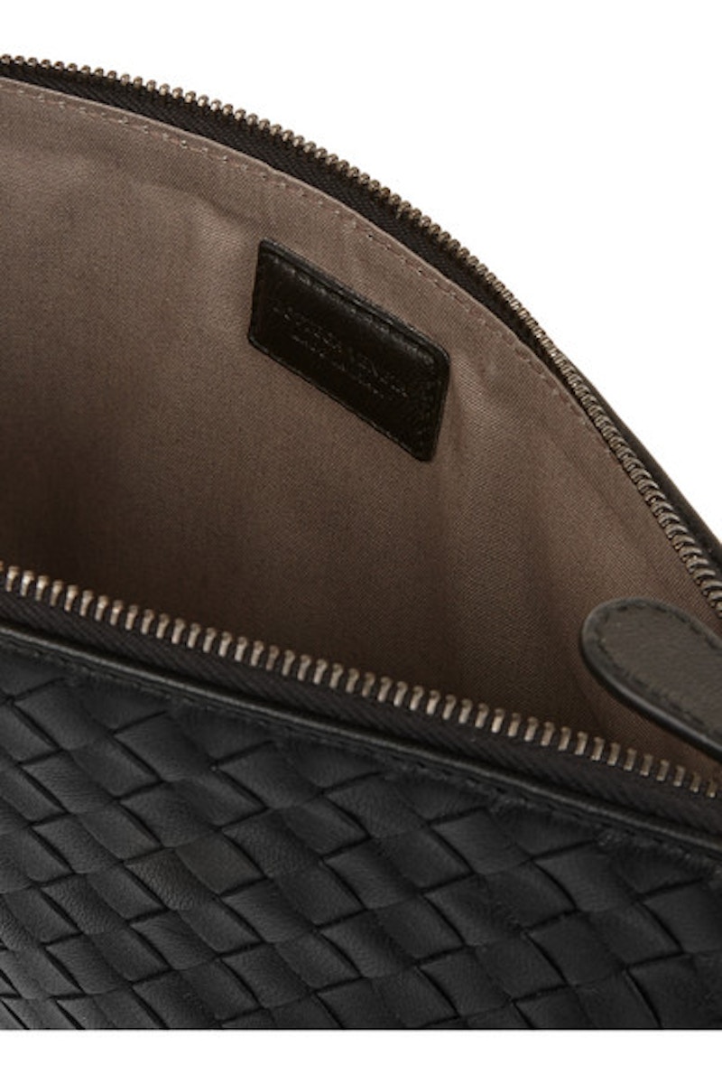 Lookbook ボッテガ・ヴェネタ ビレット・ポーチ ナッパイントレチャートラムスキン ミディアム ネロ