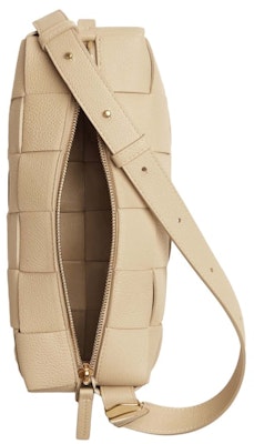 ボッテガ・ヴェネタ ブリック カセット ポリッジバッグ
Lookbook ボッテガ・ヴェネタ ブリック カセット ポリッジバッグ