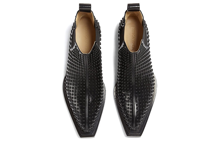 Lookbook Bottega Veneta BV Bullet Chisel 'But Chelsea Kulit Hitam' 667727V16Q01000