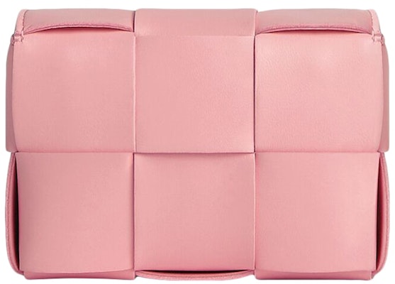 Bottega Veneta Candy Cassette Beg Crossbody Mini Intreccio Ribbon Lookbook Bottega Veneta Candy Cassette Beg Crossbody Mini Intreccio Ribbon