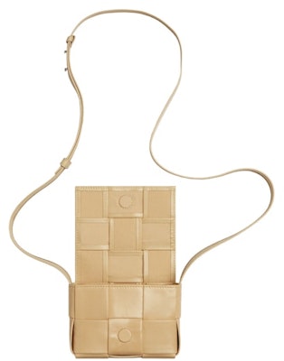 보테가 베네타 미니 카세트백 (포리지)
Order 보테가 베네타 미니 카세트백 (포리지)