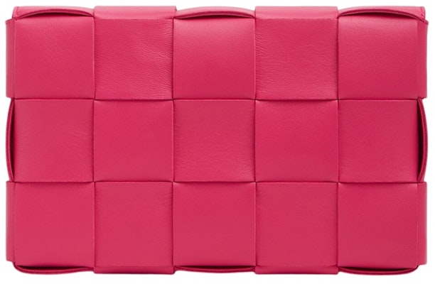 보테가 베네타 카세트 백 크랜베리
Lookbook 보테가 베네타 카세트 백 크랜베리