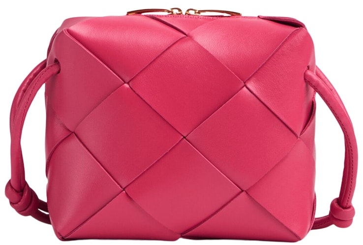 bottega-veneta-cassette-camera-bag-mini-cranberry