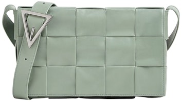 Bottega Veneta Cassette Crossbody Bag Medium Intreccio Sage Green Bottega Veneta Cassette Crossbody Bag Medium Intreccio Sage Green