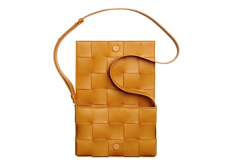 Order ボッテガ・ヴェネタ カセットイントレッチョ クロスボディバッグ コブ