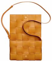 Order Bottega Veneta卡帶編織斜挎包Cob款式