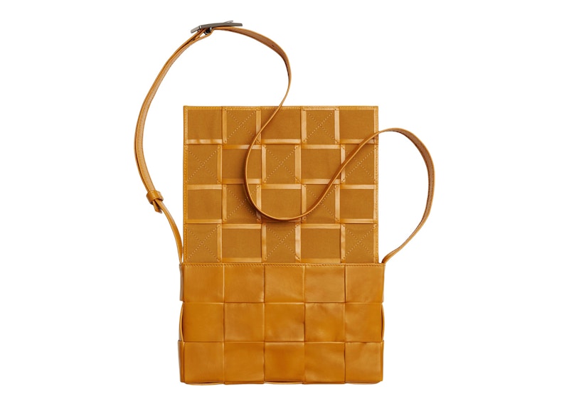 Order ボッテガ・ヴェネタ カセット イントレチャート ミディアム
