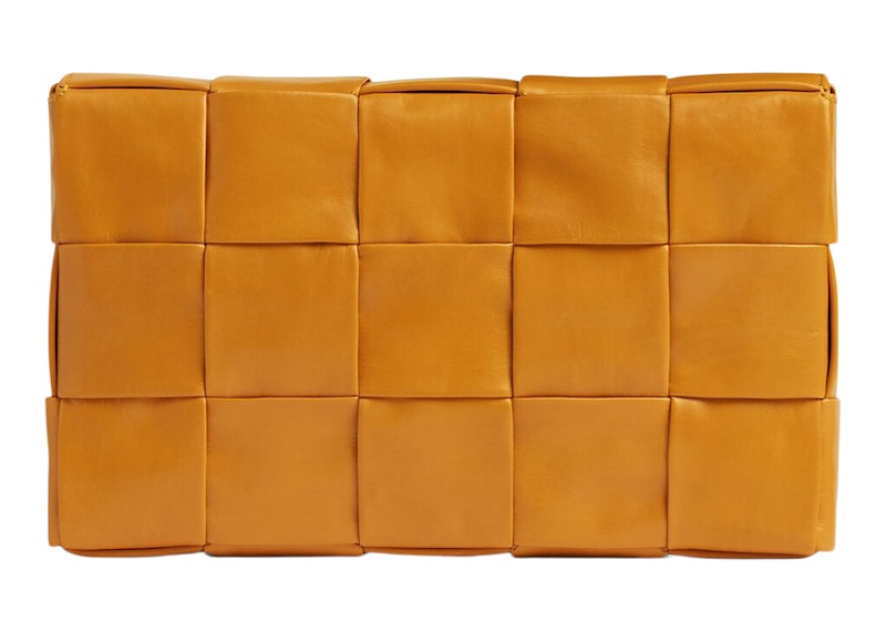 Lookbook ボッテガ・ヴェネタ カセット イントレチャート ミディアム
