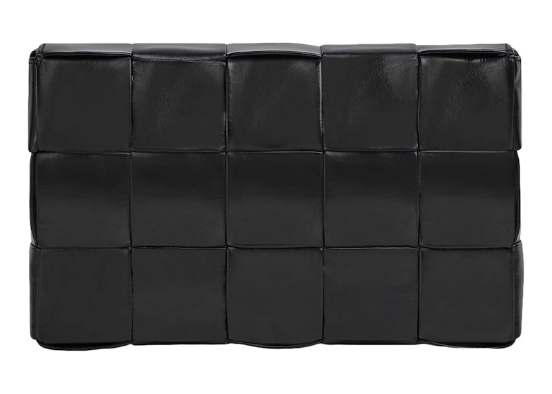 Lookbook ボッテガ・ヴェネタ カセットイントレチャオ クロスボディバッグ 中サイズ ブラック