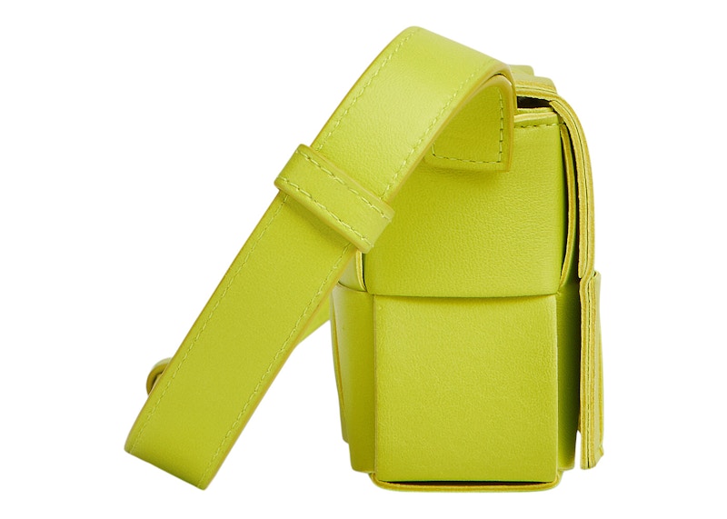 Order ボッテガ ミニカセット キウイ (Bottega Mini Kasetto Kiui)
