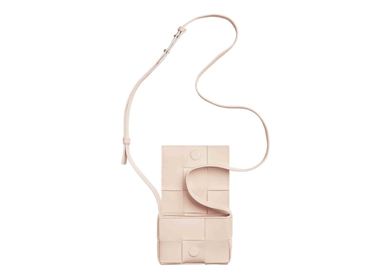 Lookbook ボッテガ ミニカセット メロンウォッシュ
