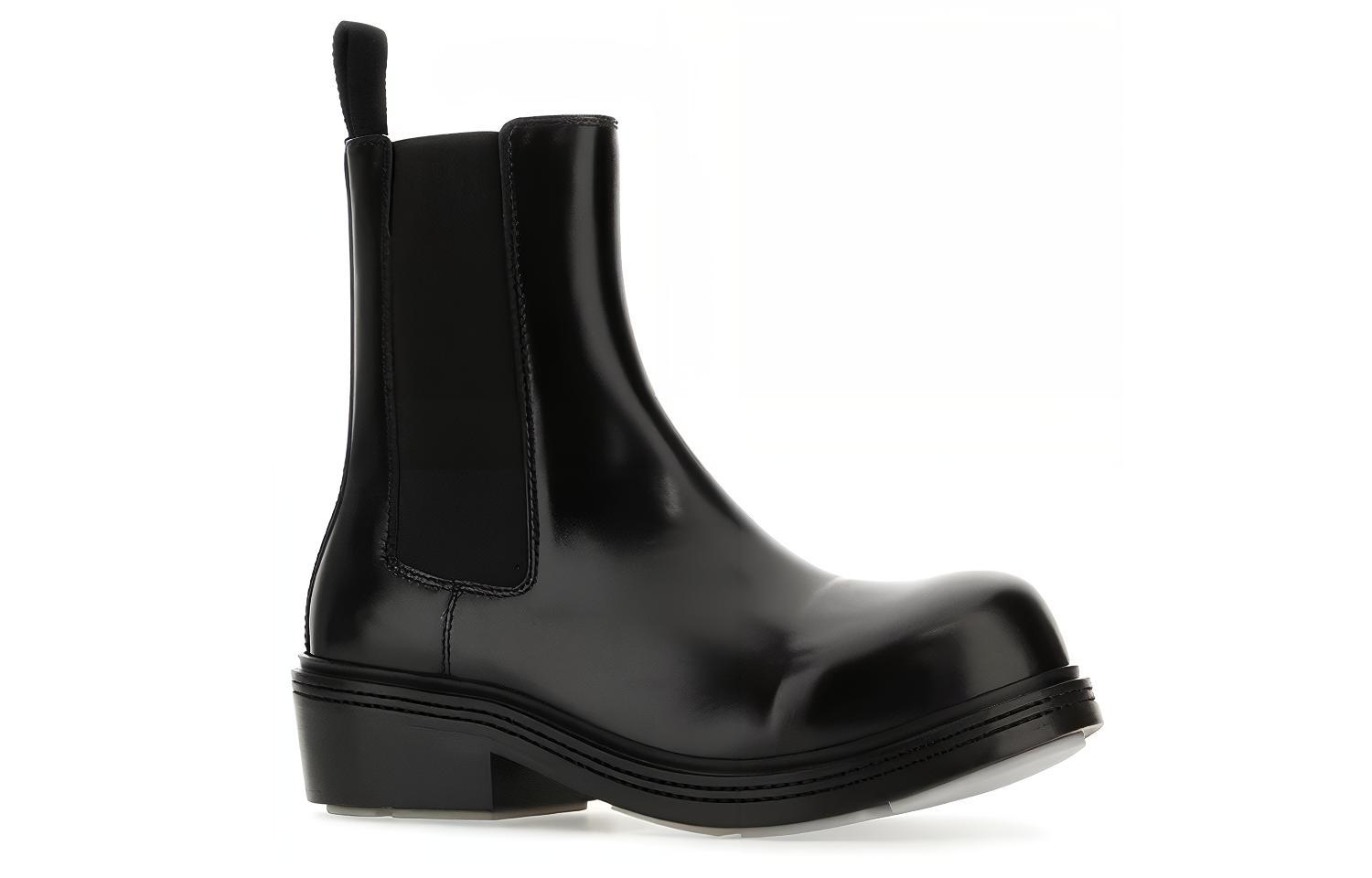 Lookbook Bottega Veneta Sepatu Chelsea 'Kulit Hitam' 754426V3H801000