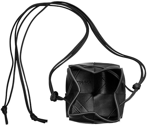 Bottega Veneta 黑色迷你編織束繩包 Lookbook Bottega Veneta 黑色迷你編織束繩包
