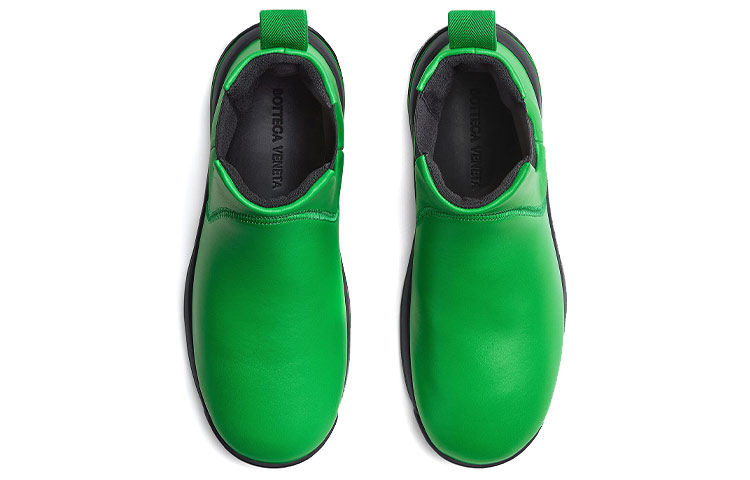 Lookbook 葆蝶家 Flash 草绿色靴子 668586-VBSD0-3730