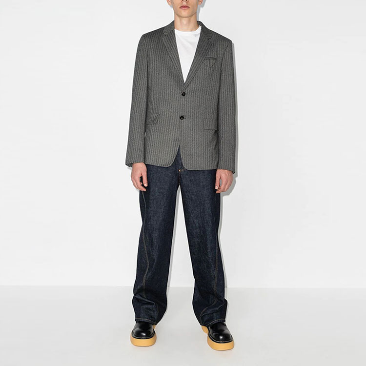 Purchase Bottega Veneta FW21 灰色條紋針織圖案單排扣西裝外套. 648916V0EV01304