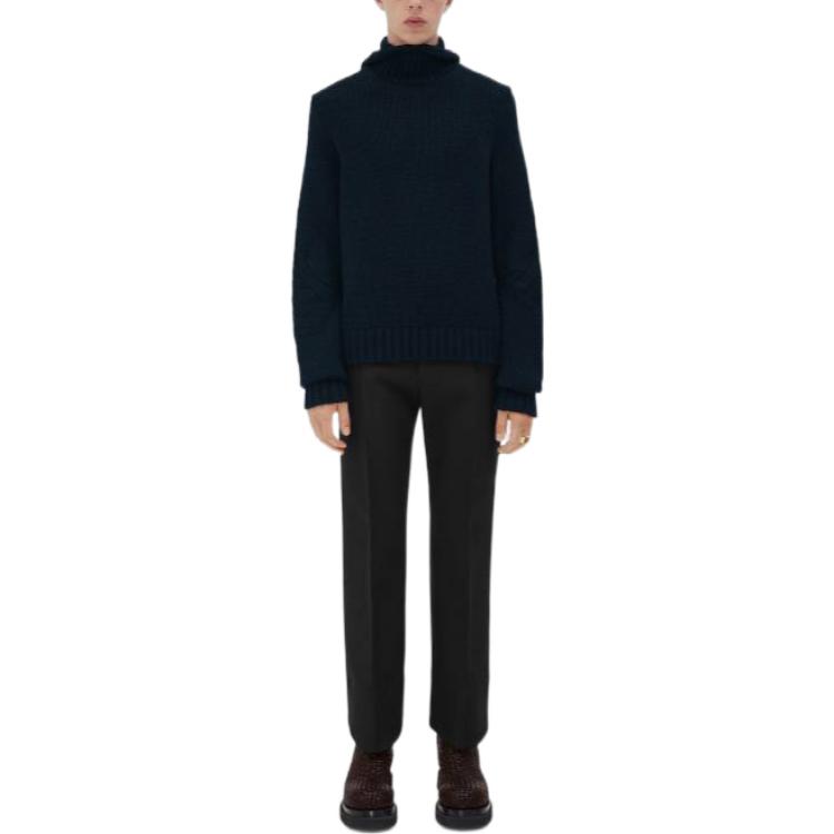 Lookbook Bottega Veneta FW22 藍色連帽長袖上衣 帽T 710110V2EJ04020