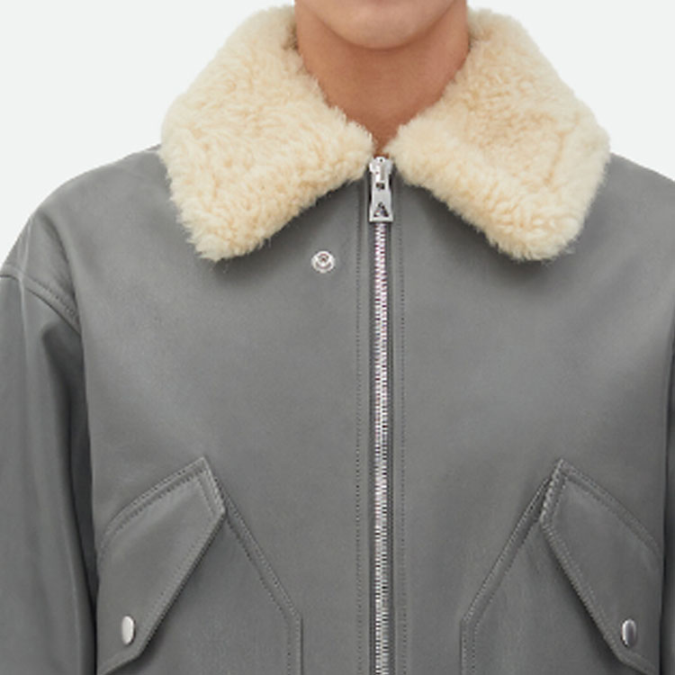 Details for Bottega Veneta FW23 灰色皮革夾克外套附拉鍊與側口袋 723184V2JI01270