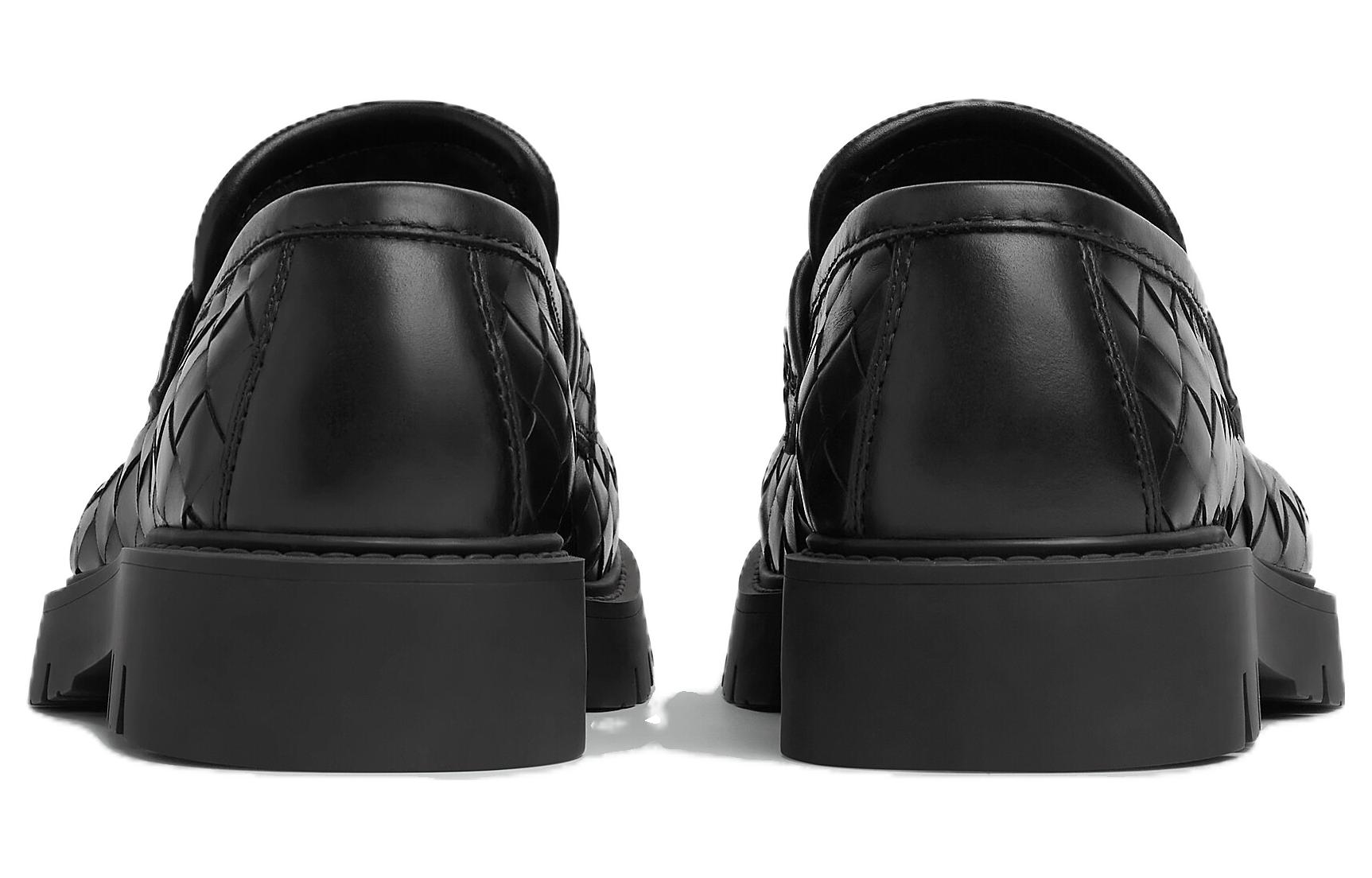 Purchase 葆蝶家Haddock黑色乐福鞋 764508-V2WT0-1000