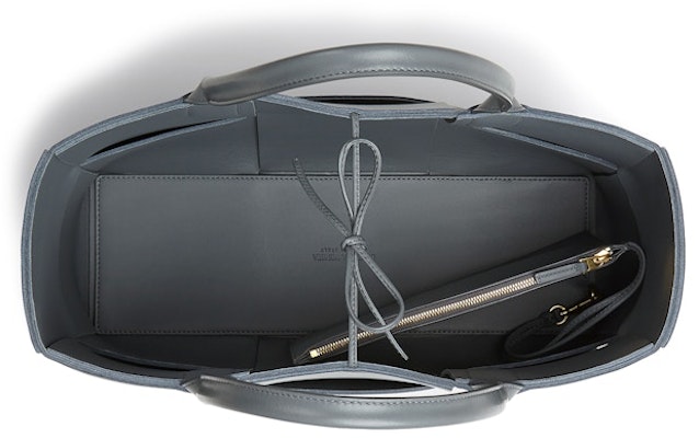 Bottega Veneta Intrecciato Arco Tote Medium Thunder Lookbook Bottega Veneta Intrecciato Arco Tote Medium Thunder