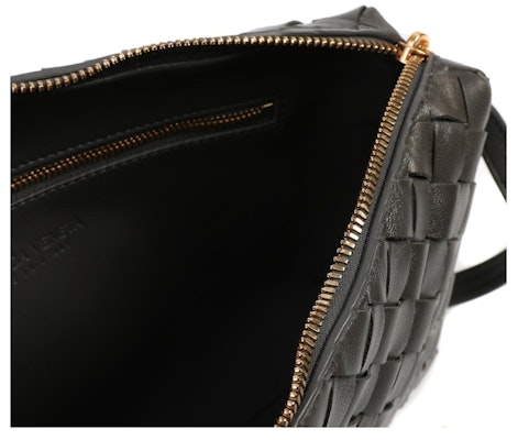 보테가 베네타 미니 인트레치아토 크로스백 (그레이)
Lookbook 보테가 베네타 미니 인트레치아토 크로스백 (그레이)