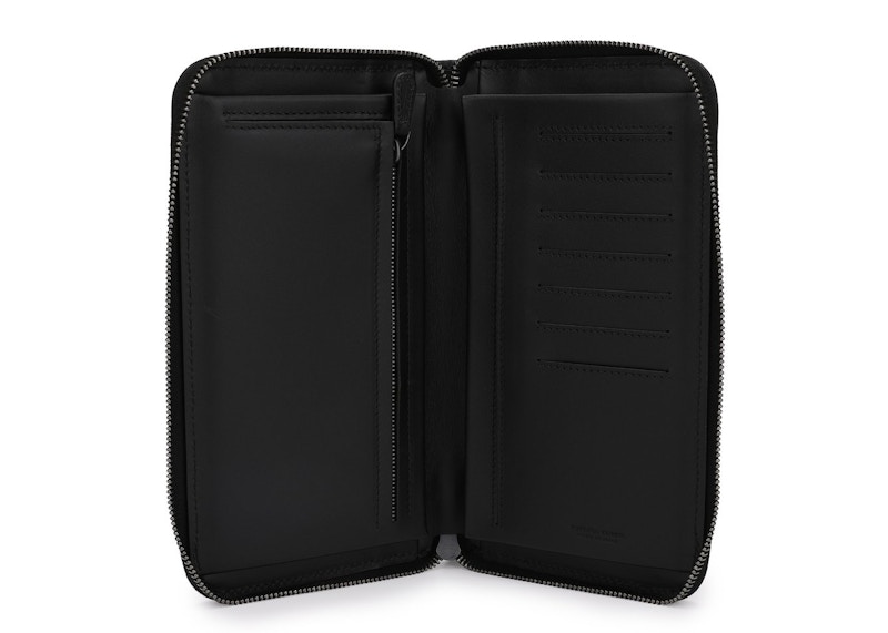 Lookbook Bottega Veneta Intrecciato Document Case Black