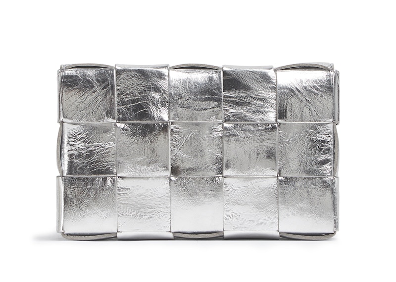 Order ボッテガ・ヴェネタ シルバー カセットバッグ
(Bottega Veneta Shirubā Kasetto Baggu)
