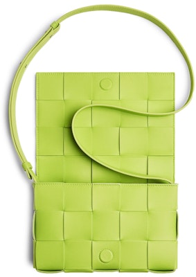 보테가 베네타 인트레치오 카세트 산뜻한 키위
Lookbook 보테가 베네타 인트레치오 카세트 산뜻한 키위