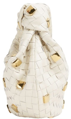 Bolso Bottega Veneta Jodie Teen Metálico con Detalles en Tiza. Order Bolso Bottega Veneta Jodie Teen Metálico con Detalles en Tiza.