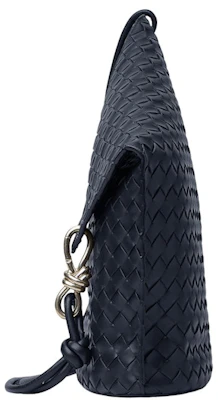 葆蝶家 Knot 中号 Intrecciato Space 水桶包 Order 葆蝶家 Knot 中号 Intrecciato Space 水桶包