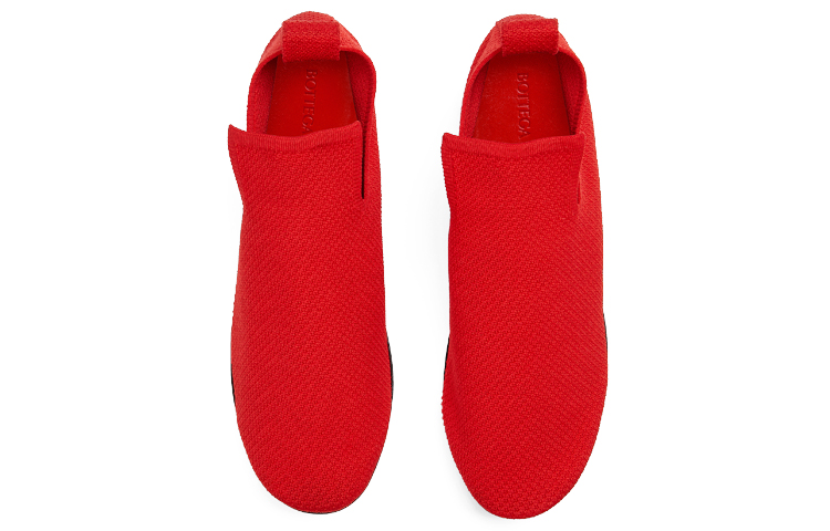 Lookbook 葆蝶家红色编织拖鞋 658768-V0VI0-8962