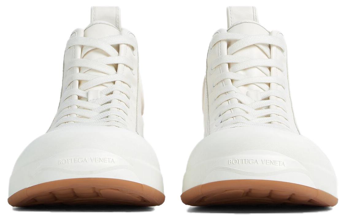 Lookbook 葆蝶家白色高帮皮革系带运动鞋 763733V3HB09122