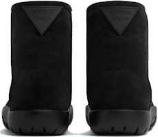 葆蝶家黑色舒适圆头皮革短靴 764499V1NY11000 Lookbook 葆蝶家黑色舒适圆头皮革短靴 764499V1NY11000