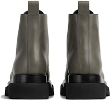 葆蝶家 皮革 圓頭套穿 短靴 男款 青色 Lookbook 葆蝶家 皮革 圓頭套穿 短靴 男款 青色