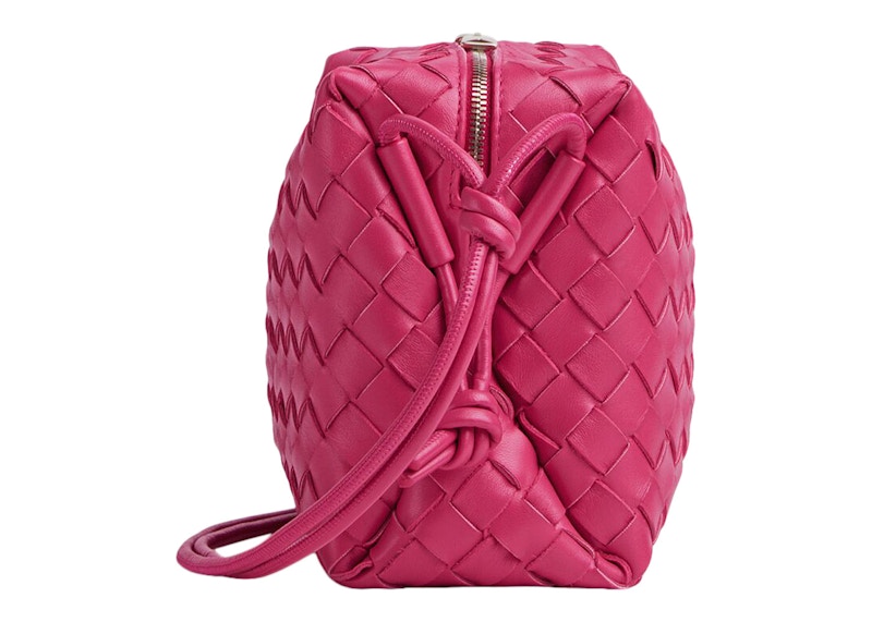 Bottega Veneta Loop Intrecciato Camera Bag Small Cranberry 圖 2