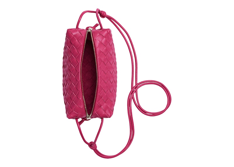 Bottega Veneta Loop Intrecciato Camera Bag Small Cranberry 圖 3